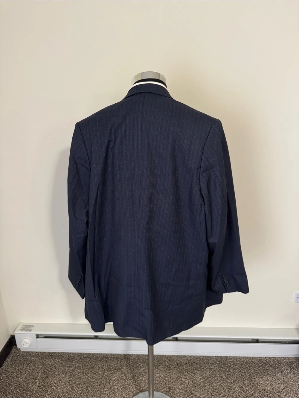 Hickey Freeman mens 52L baby blue pinstripe double breast wool suit w/ trouser